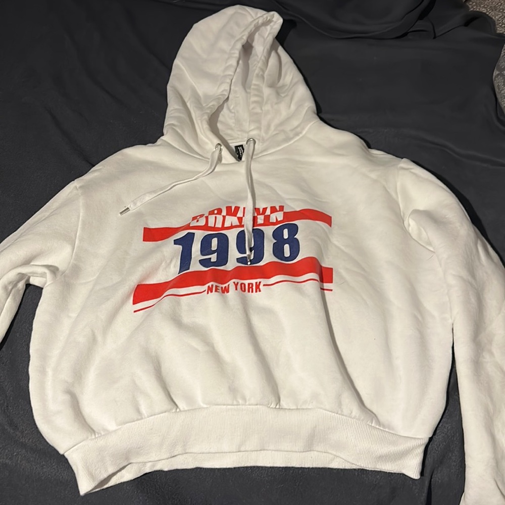 H&M Divided Semi-Cropped Hoodie